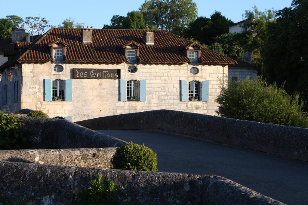 Hostellerie Les Griffons Bourdeilles Exterior foto